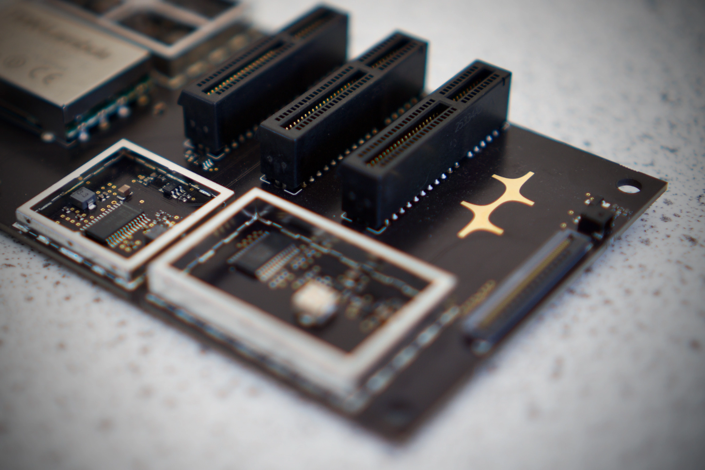Hartley Ultrafast Optoelectronic Chips